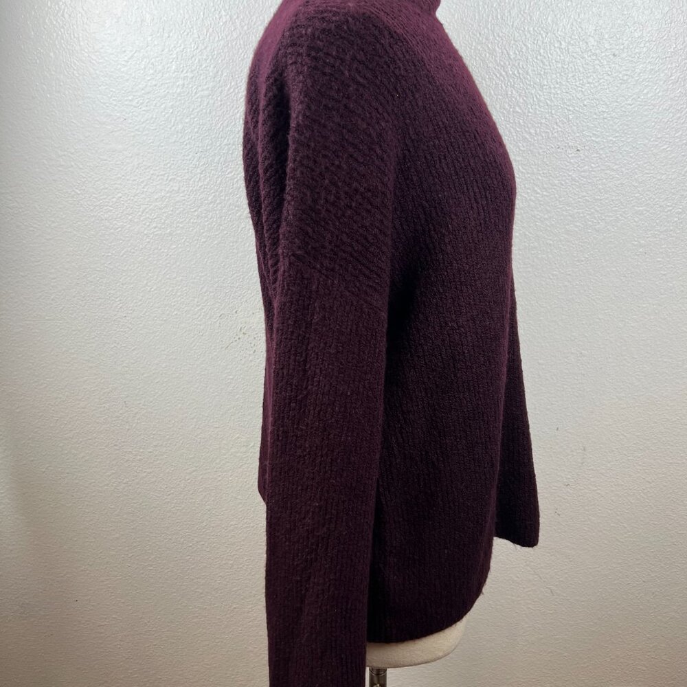 NWT French Connection Burgundy Mock Neck Bell Sleeve Ribbed Sweater Size M - Picture 3 of 9